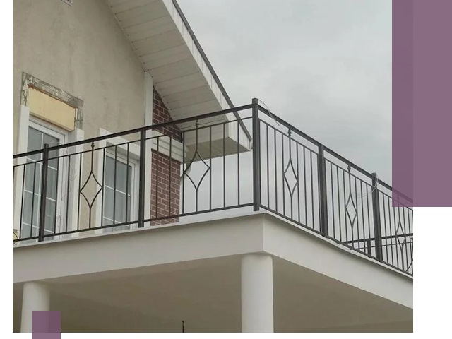 Изготовление балконных ограждений в Волгограде из металла и стекла