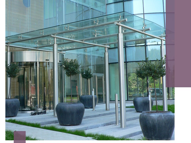 Навесы из стекла на заказ в Волгограде — монтаж и установка